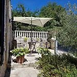 Bed & Breakfast La Perle Secrete Theneuille