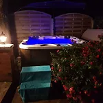 La Perle Secrete Bed & Breakfast Theneuille