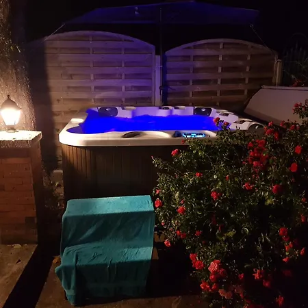 La Perle Secrete Bed & Breakfast Theneuille