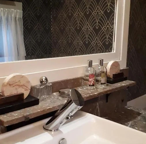 La Perle Secrete Bed & Breakfast Theneuille